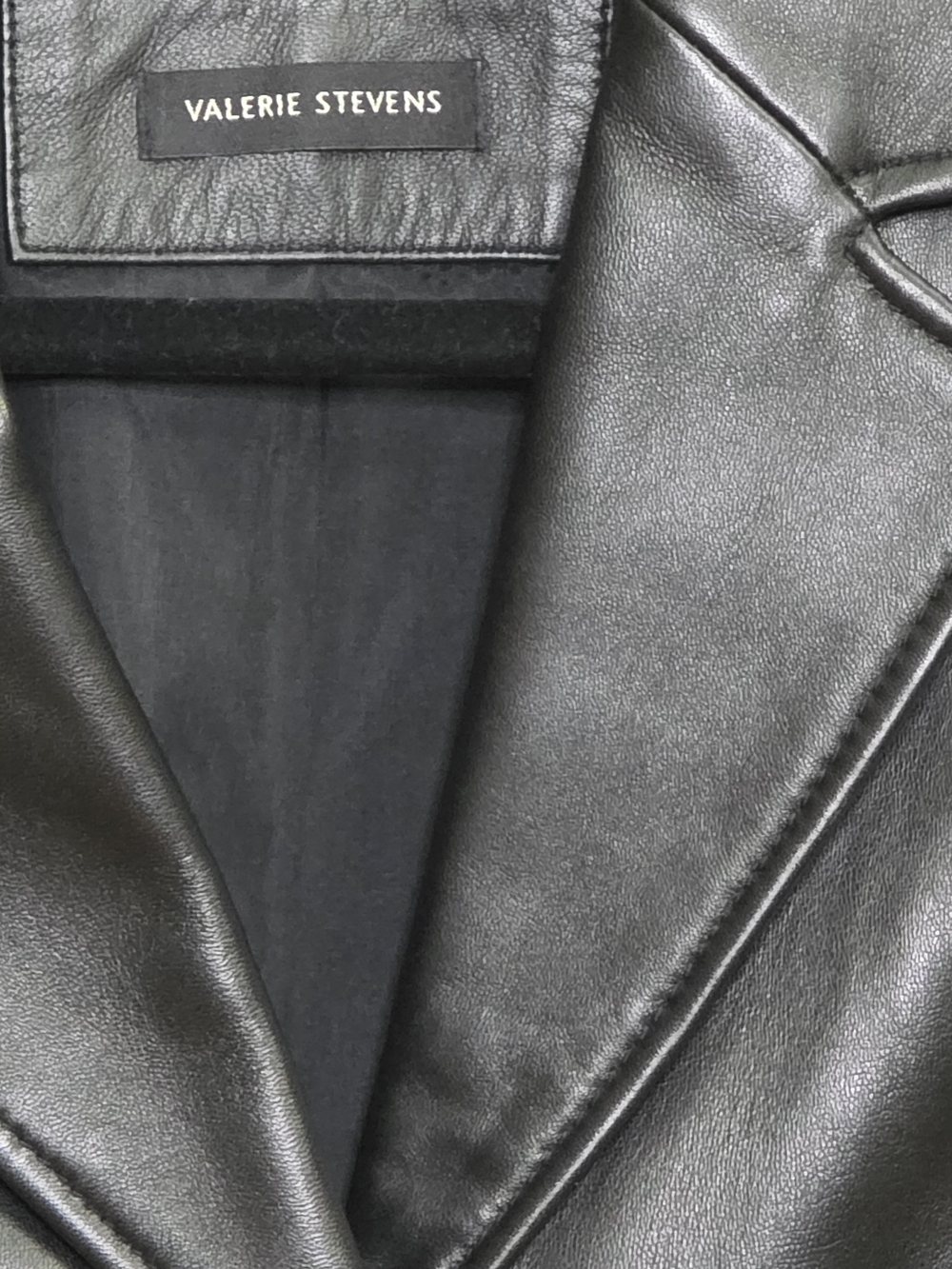 Valerie Stevens Black Leather Blazer - Picture 3 of 3